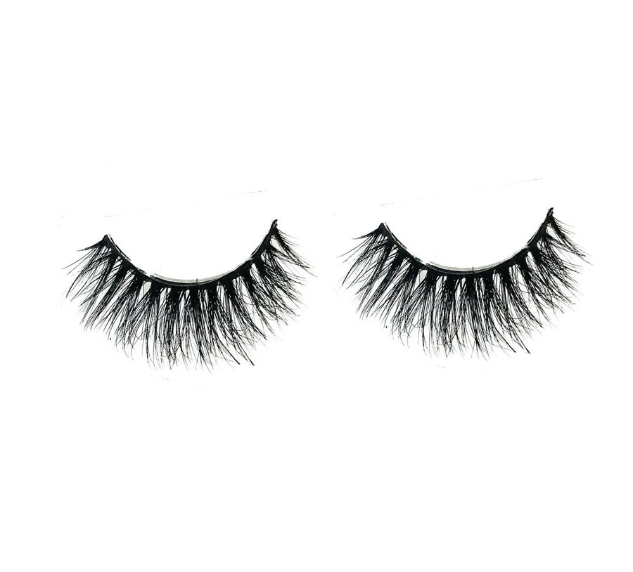 Poized Beauty (Glow Lash)