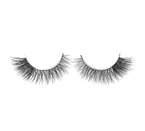 Poized Beauty (Signature Lash)